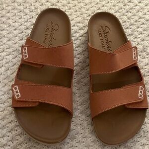 Skechers Luxe Foam Sandals Size 9 NEW